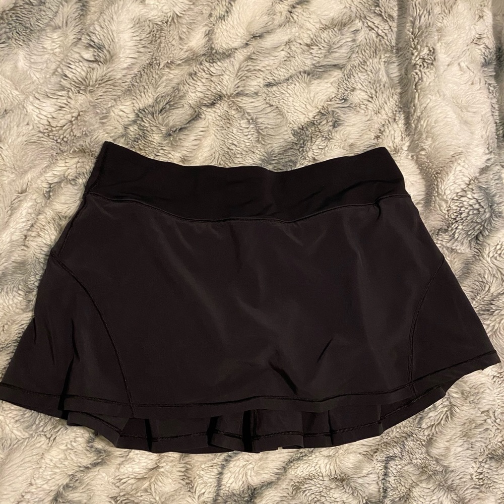 LULULEMON TENNIS SKIRT GREAT CONDITION